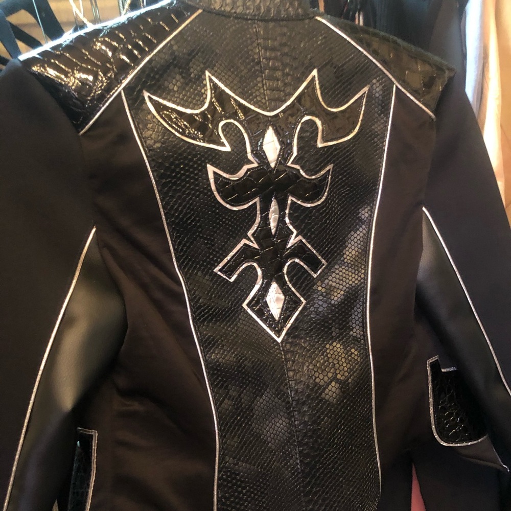 Custom Design Jacket - image 4